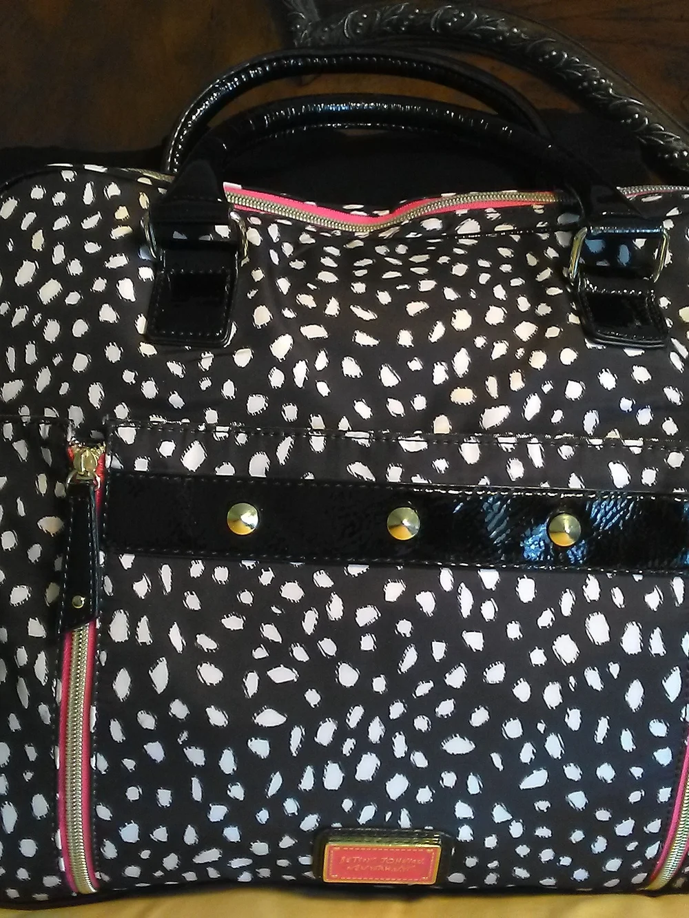 LK. NEW BETSEY JOHNSON LAPTOP BAG Black & White Spotted & PINK TRIM GRAFFITI